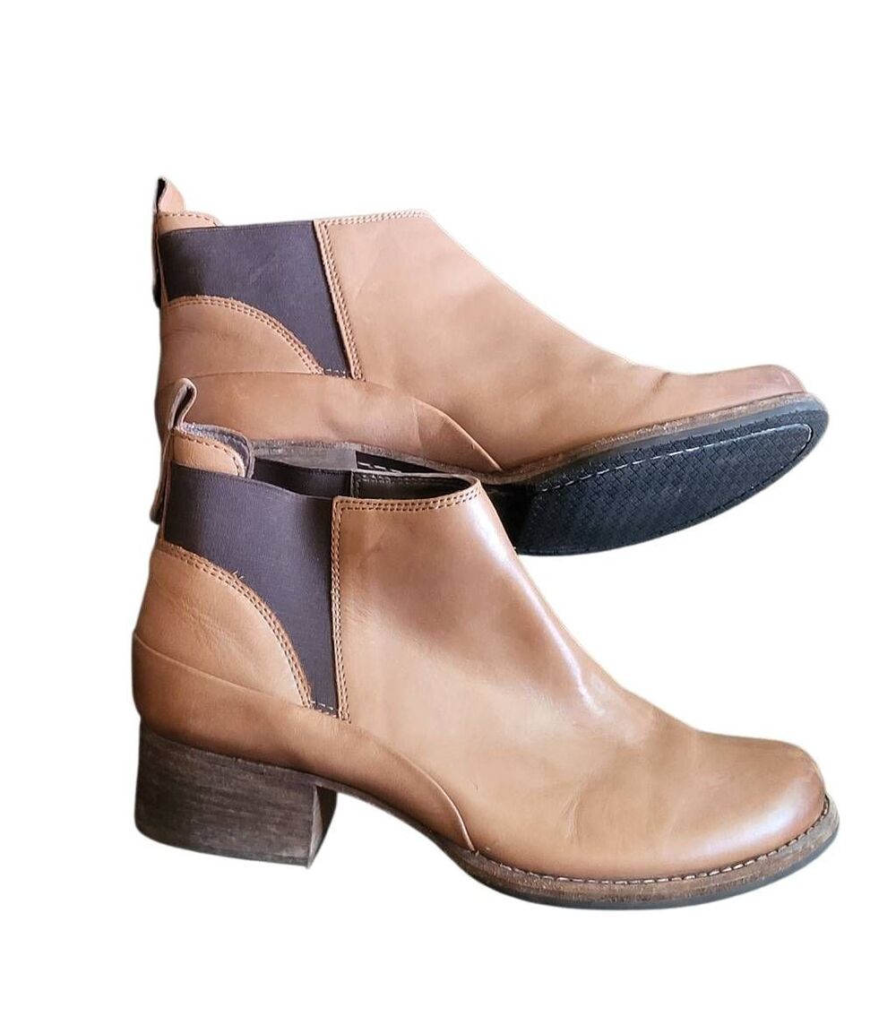 Clarks Boots Women's 9 Brown Monica Pearl Chelsea Leather Burnished Pull On